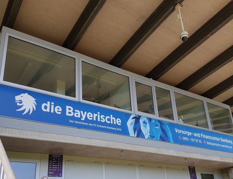 Raithel Werbetechnik und Textildruck - FC Eintracht Bamberg - Sprecherkabine - Aluverbundmaterial mit Digitaldruck - Fuchs Park Stadion